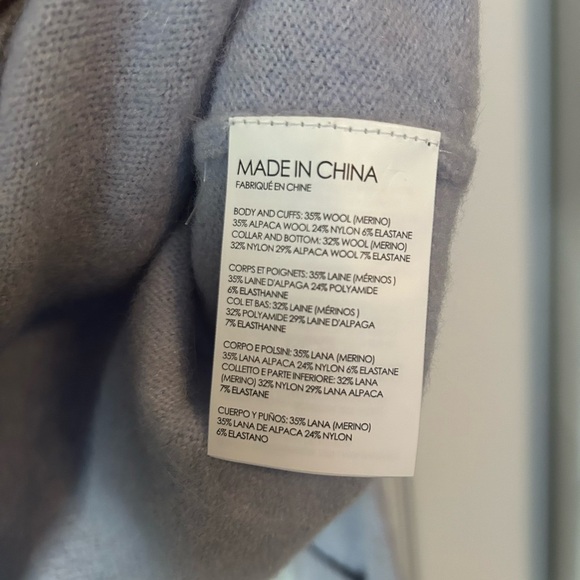 Club‎ Monaco Women’s Light Gray Knit Sweater Size Medium Ribbed Boat Neck Cozy - Picture 4 of 5